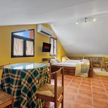 Casa Gredos- Chimenea , Setas , Bbq , Relax * Mombeltrán