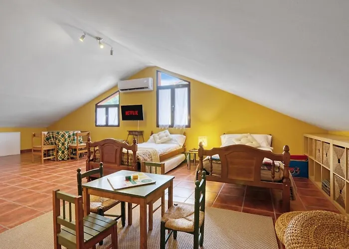 Dom wakacyjny Casa Gredos- Chimenea , Setas , Bbq , Relax Mombeltrán